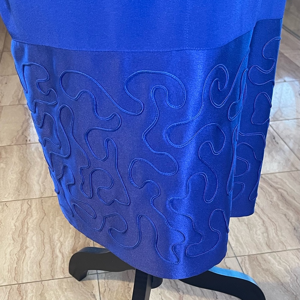 DAYMOR COUTURE VINTAGE ROYAL BLUE BATWING DRESS - Picture 10 of 12